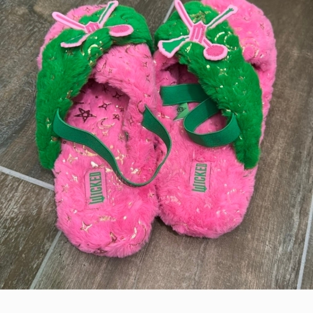 Universal Studios WICKED Slippers ☆ READ Description☆ - Picture 3 of 7